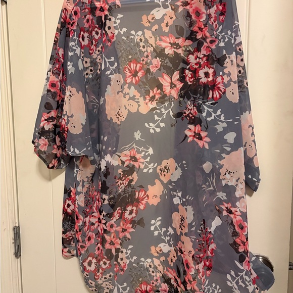 Vibrant Floral Sheer Kimono - Picture 2 of 3